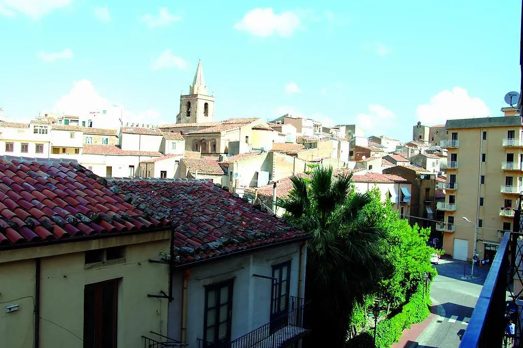 La Casa sul Ponte Appartamento Castelbuono
