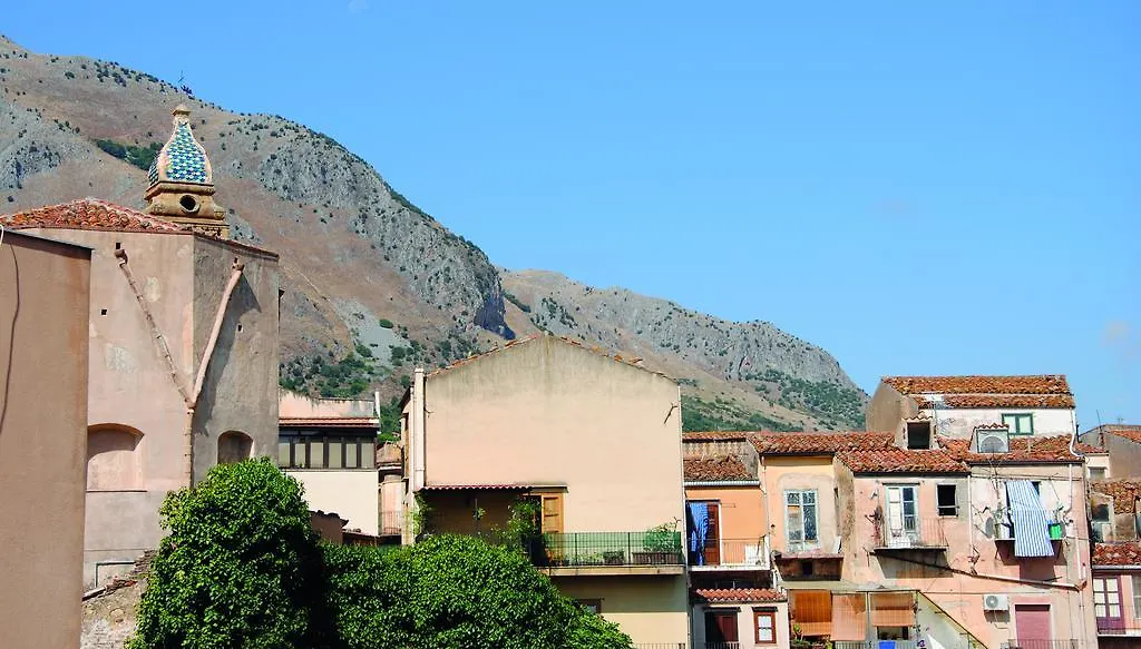 La Casa sul Ponte Appartamento Castelbuono  Italia